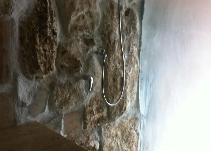 Giniusa' Mit Whirlpool-badewanne By Interhome